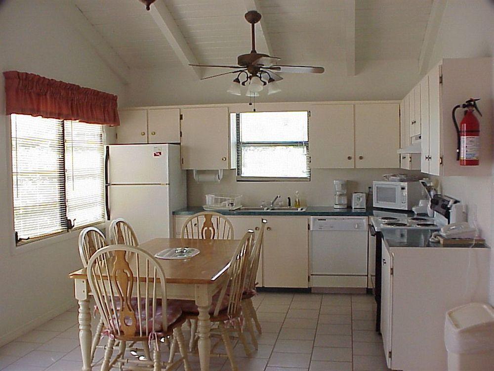 Pelican Beach Villas Marsh Harbour Kamer foto