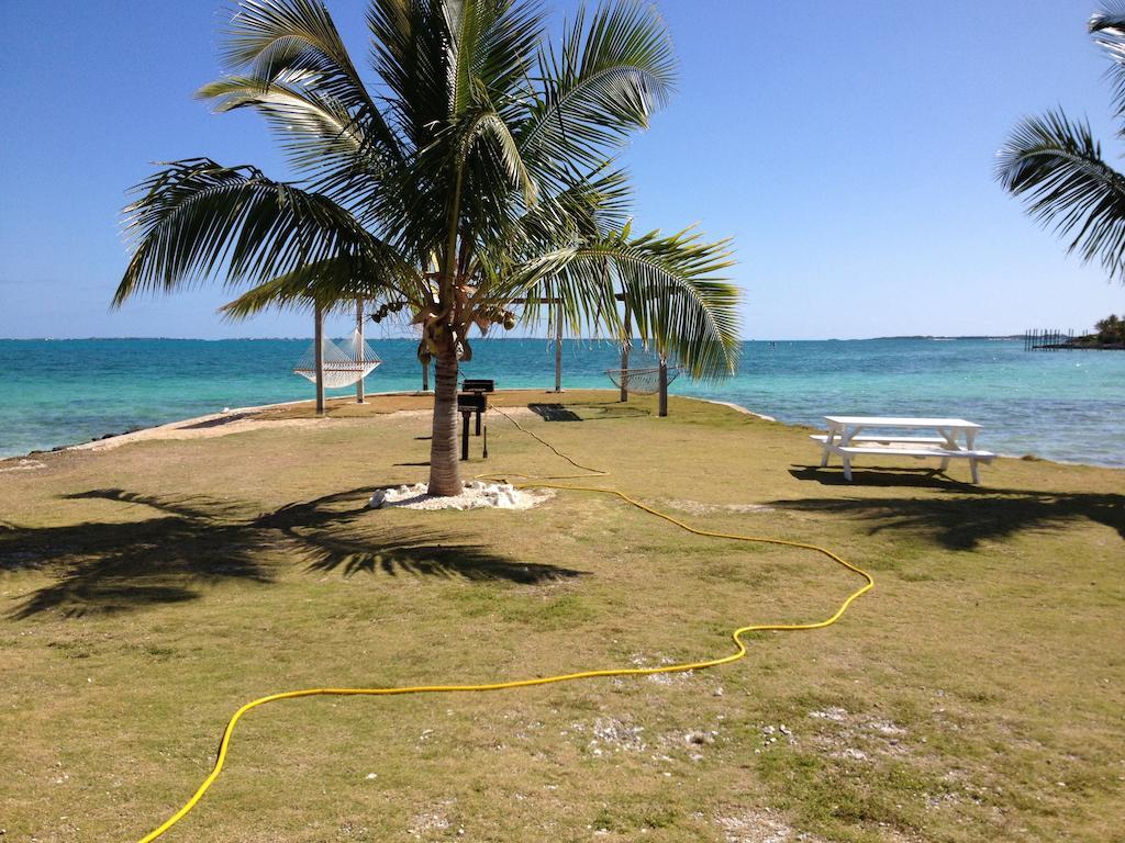 Pelican Beach Villas Marsh Harbour Buitenkant foto